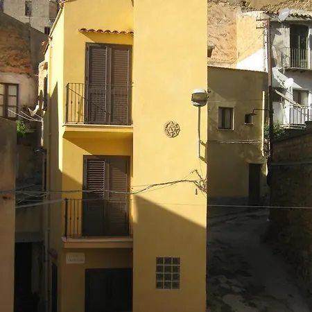 Il Sole E La Luna